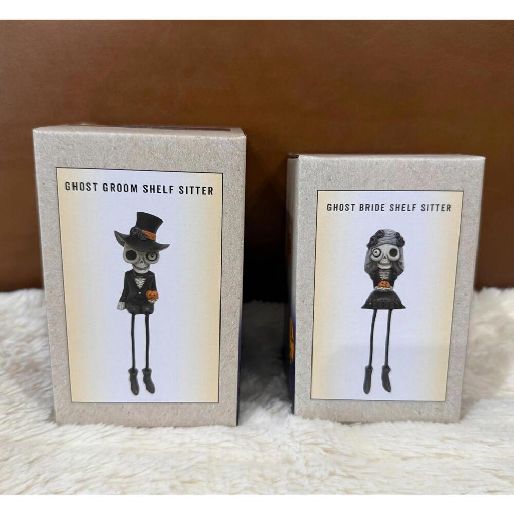Cracker Barrel 2025 Ghost Groom & Bride shelf sitter set